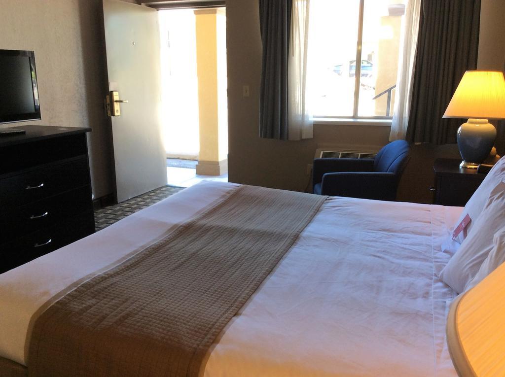 Econo Lodge Beaver Kültér fotó